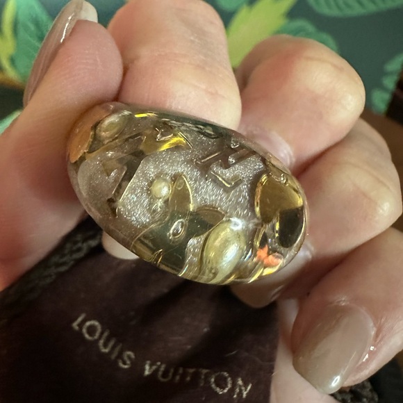 LOUIS VUITTON Monogram Gold Resin Inclusion Ring (Size 7.5) ๐ - Picture 11 of 13